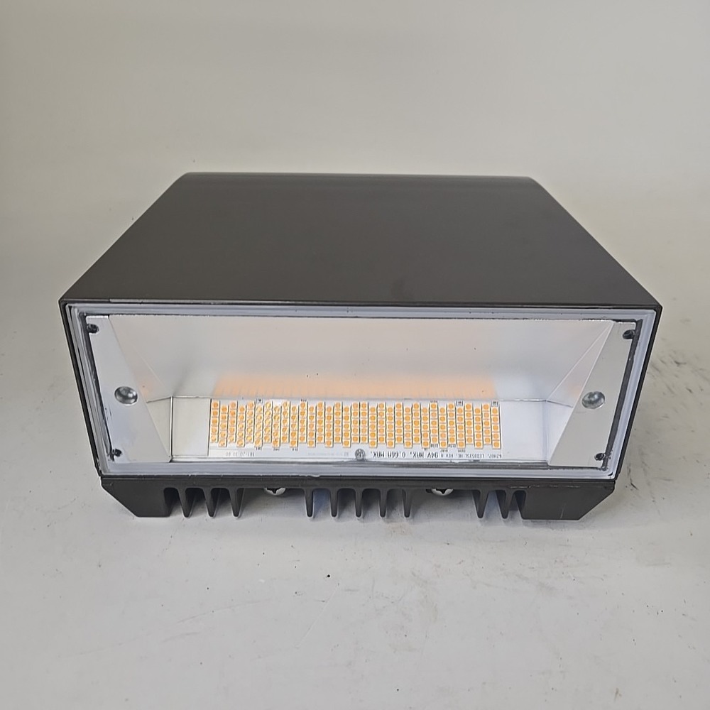 Cooper Lighting AXCL8A W Large Full-Cutoff Wall Mount LED Luminaire 72-Watt